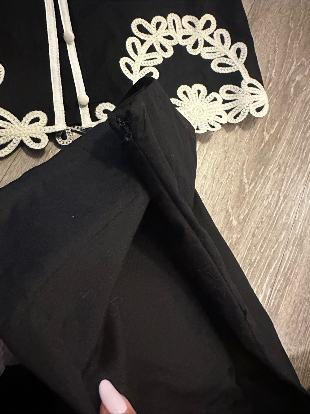Commense Black and Cream Embroidered Cropped Jumpsuit - Picture 5 of 8
